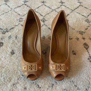 Tory Burch Tan Wedges